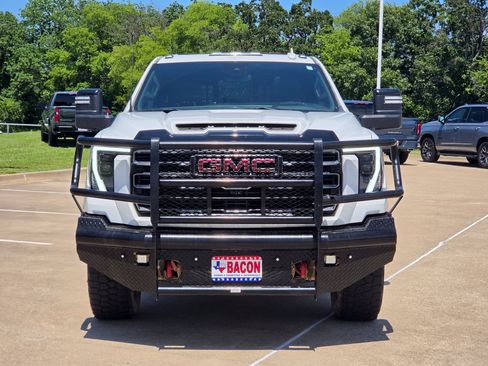 Used 2025 GMC Sierra 2500 AT4 w/ AT4 Premium Plus Package AWD/4WD image 2