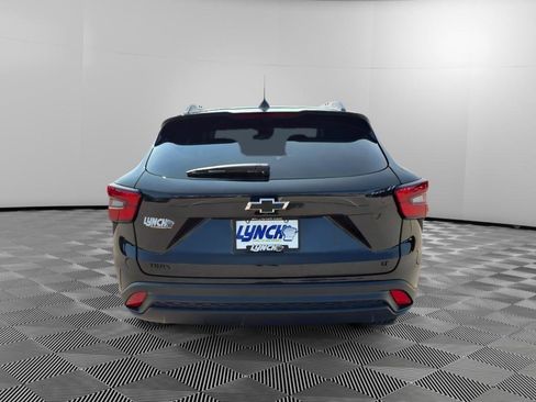 New 2026 Chevrolet Trax LT w/ Driver Confidence Package FWD image 4