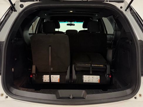 Used 2016 Ford Explorer XLT FWD image 25