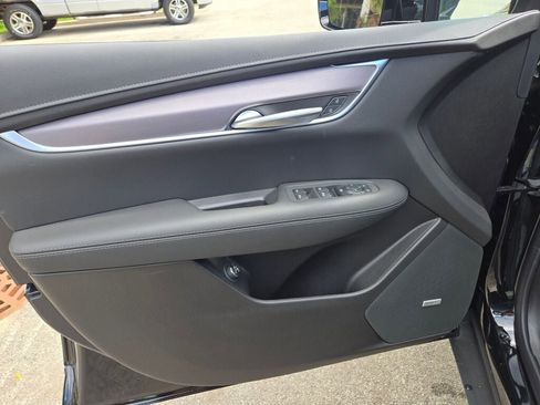 New 2025 Cadillac XT5 Luxury w/ LPO, Red Accent Package image 22