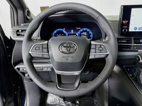 New 2026 Toyota Sienna XLE Woodland Edition AWD/4WD image 12
