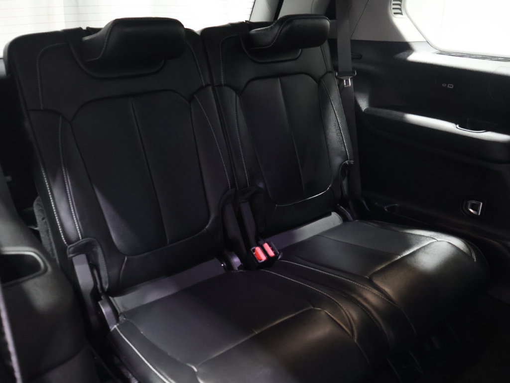 Used 2024 Jeep Grand Cherokee L Limited AWD/4WD image 19