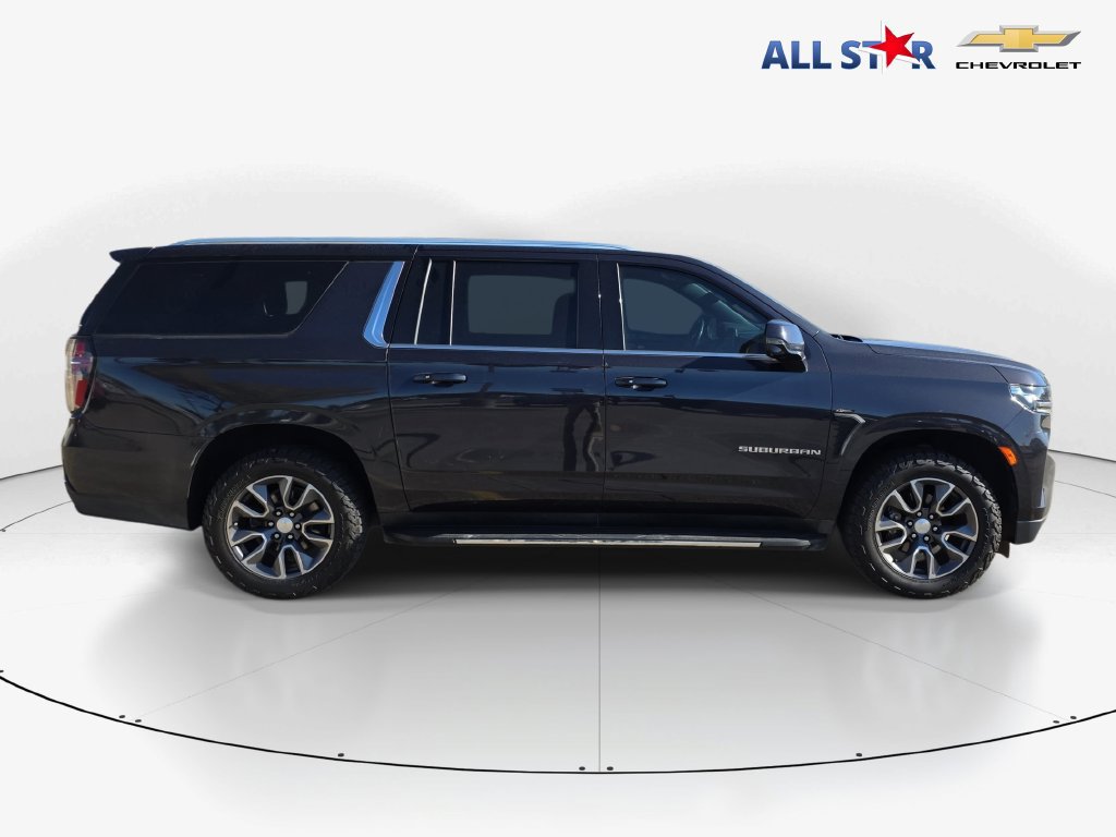 Used 2022 Chevrolet Suburban LT w/ LT Signature Package RWD image 2
