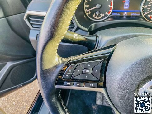 Used 2021 Nissan Altima 2.5 SV w/ SV Premium Package image 23