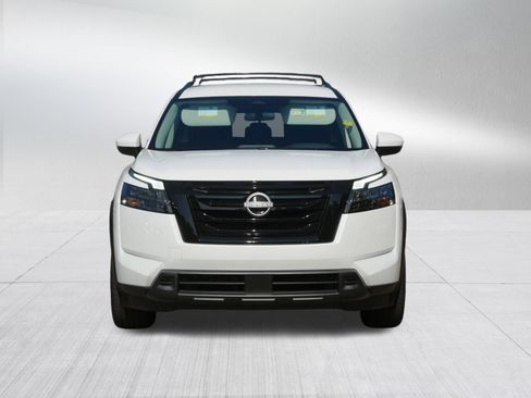 Certified 2025 Nissan Pathfinder SV w/ Black Appearance Package AWD/4WD image 2