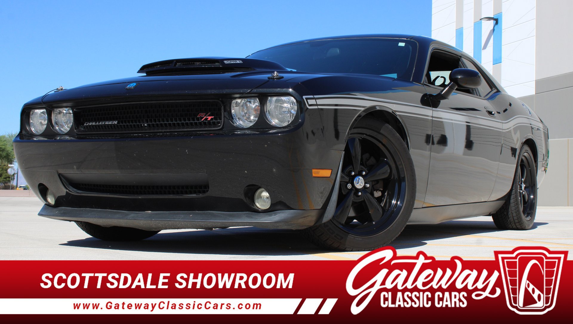 Used 2010 Dodge Challenger R/T w/ Mopar 10 Pkg RWD image 1