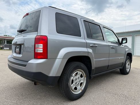 Used 2016 Jeep Patriot Sport w/ Power Value Group AWD/4WD image 5