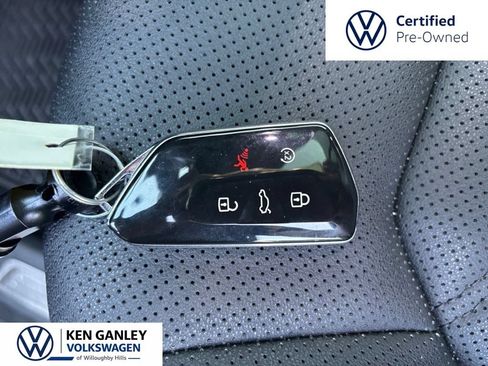 Used 2024 Volkswagen Atlas Peak Edition SE AWD/4WD image 29