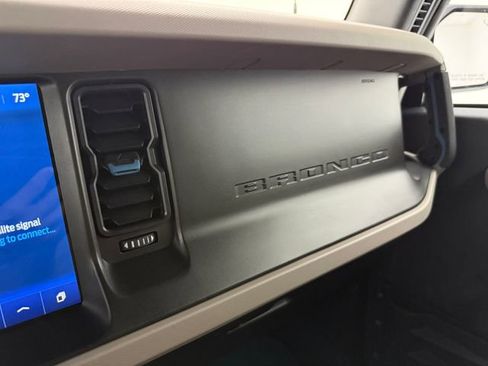 Used 2023 Ford Bronco Wildtrak AWD/4WD image 26