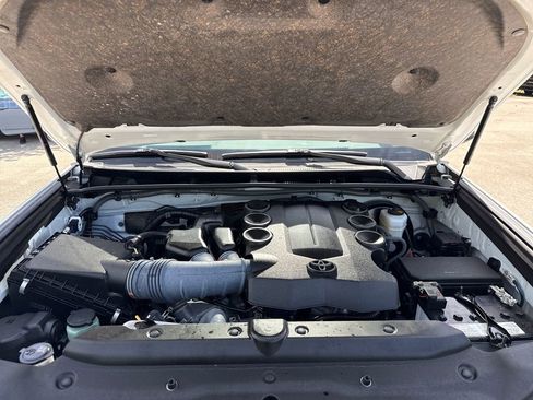 Used 2024 Toyota 4Runner SR5 RWD image 28