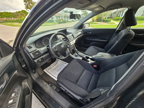 Used 2015 Honda Accord Sport image 14