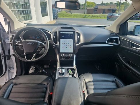 Used 2024 Ford Edge SEL AWD/4WD image 12