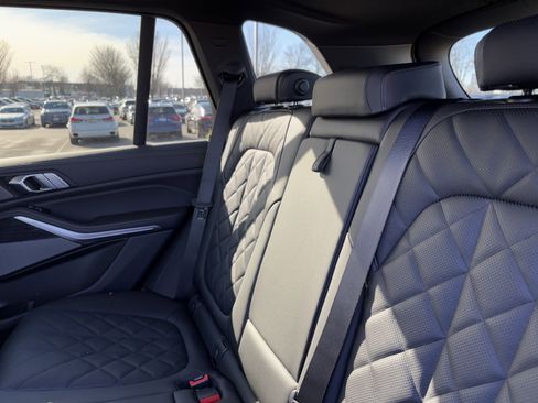 Used 2026 BMW X5 xDrive50e w/ M Sport Package image 34