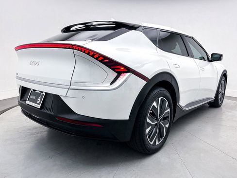 Used 2023 Kia EV6 Light image 14