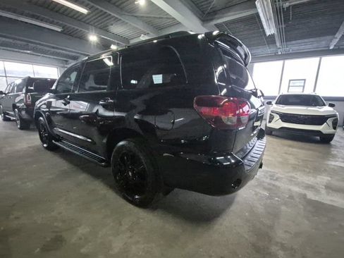 Used 2019 Toyota Sequoia TRD Sport AWD/4WD image 5