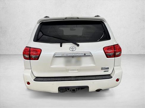 Used 2016 Toyota Sequoia Platinum image 4