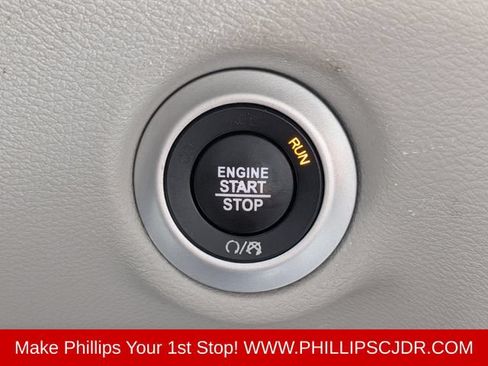 Used 2023 Chrysler Pacifica Touring-L FWD image 26