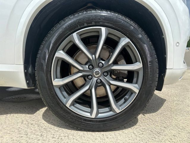 Used 2018 Volvo XC90 T6 Momentum w/ Convenience Package AWD/4WD image 10