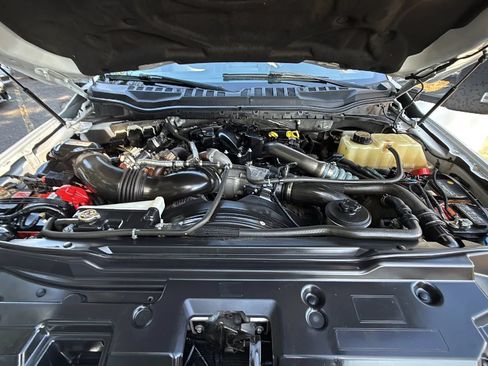 Used 2019 Ford F550 4x4 Crew Cab Super Duty w/ XLT Value Package image 50