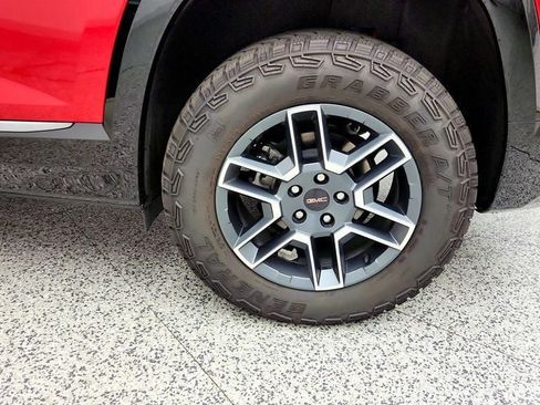 Used 2026 GMC Terrain AT4 w/ Convenience Package III AWD/4WD image 9