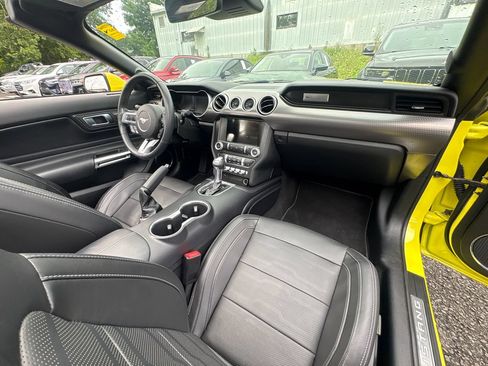 Used 2021 Ford Mustang GT Premium w/ GT Performance Package RWD image 36