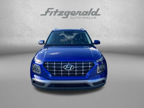 Used 2025 Hyundai Venue SEL FWD image 3