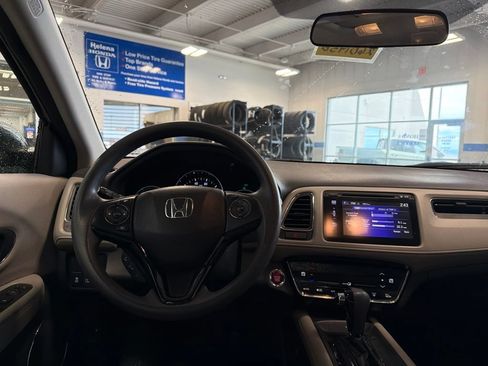 Used 2018 Honda HR-V EX image 5