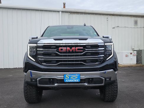 Used 2025 GMC Sierra 1500 SLT AWD/4WD image 8
