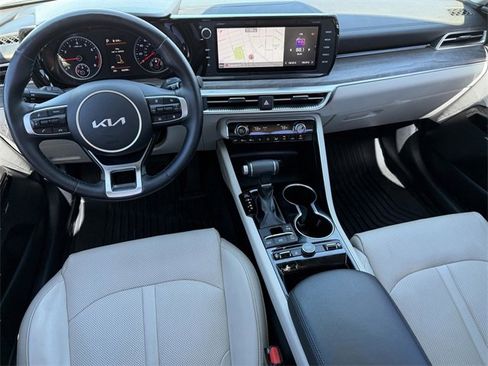 Used 2022 Kia K5 EX w/ EX Premium Package image 16