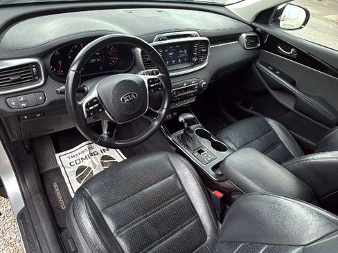 Used 2019 Kia Sorento EX FWD image 19