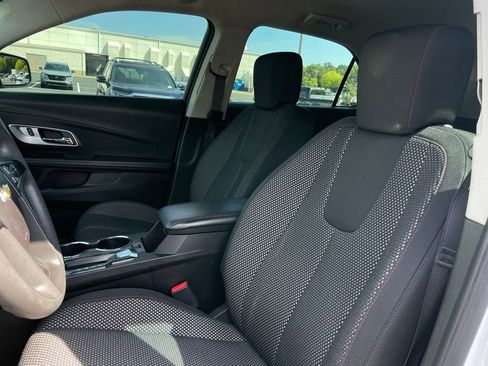 Used 2017 Chevrolet Equinox LS AWD/4WD image 24
