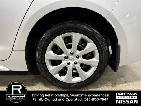 Used 2025 Toyota Corolla LE image 5