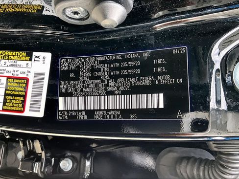 Used 2025 Toyota Highlander Platinum AWD/4WD image 34