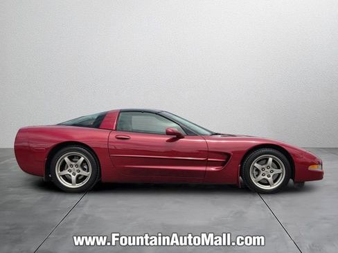 Used 2004 Chevrolet Corvette Coupe w/ Preferred Equipment Group RWD image 5