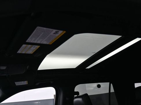 Used 2024 Ford Expedition Platinum image 21