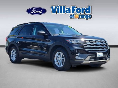 Used 2026 Ford Explorer Active w/ Active Comfort Package RWD image 1