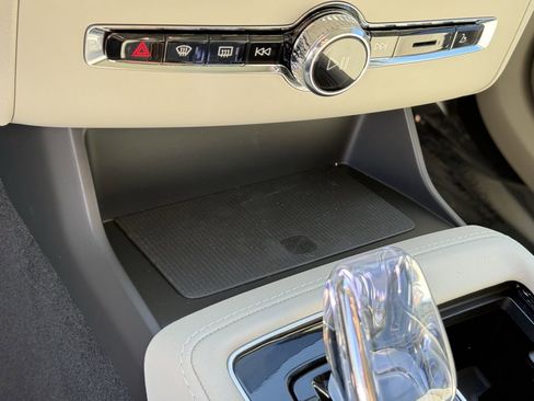 New 2026 Volvo XC90 B6 Ultra image 24