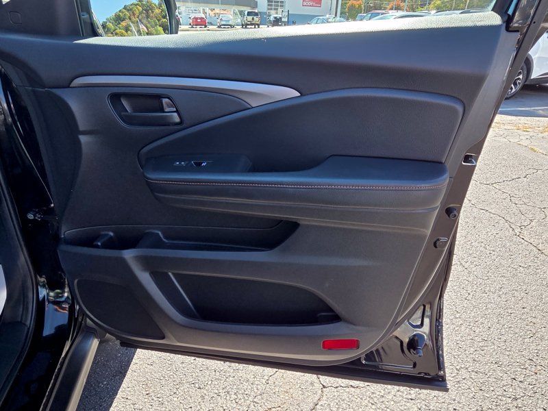 Used 2023 Honda Passport TrailSport image 13