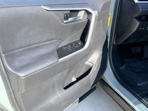 Used 2021 Toyota RAV4 XLE image 22