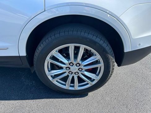 Certified 2024 Cadillac XT5 Sportv w/ Technology Package AWD/4WD image 12