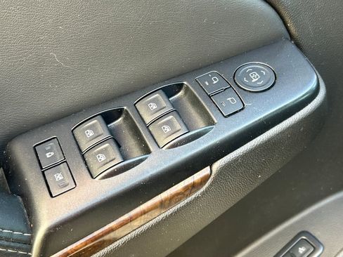 Used 2017 Chevrolet Tahoe LT image 7