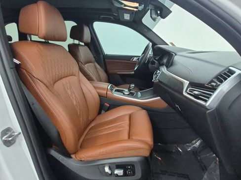 Used 2022 BMW X5 xDrive40i w/ Premium Package AWD/4WD image 25