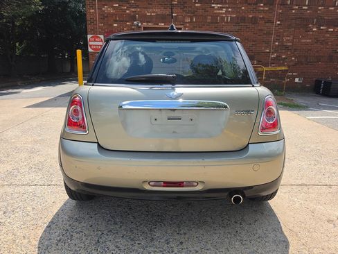 Used 2011 MINI Cooper Hardtop FWD image 3