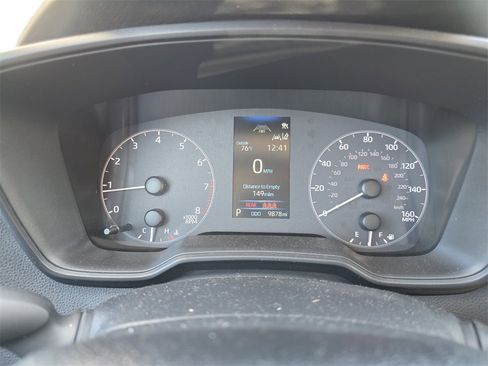 Certified 2025 Toyota Corolla LE image 31