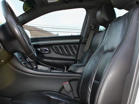 Used 2017 Ford Taurus SEL w/ Equipment Group 201A image 15