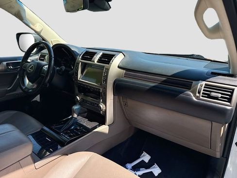 Used 2020 Lexus GX 460 Luxury image 31