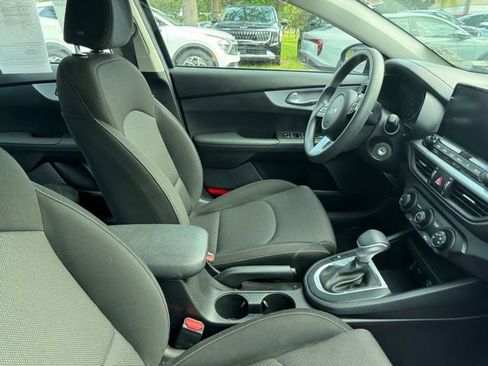 Certified 2024 Kia Forte LXS FWD image 7
