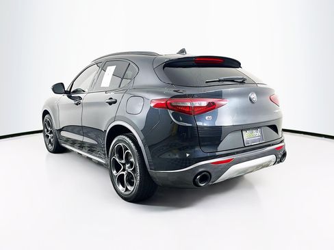 Used 2023 Alfa Romeo Stelvio Ti AWD/4WD image 5