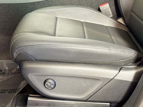 New 2026 Mercedes-Benz GLS 450 4MATIC image 17