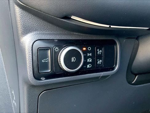 Used 2025 Ford Explorer ST image 32